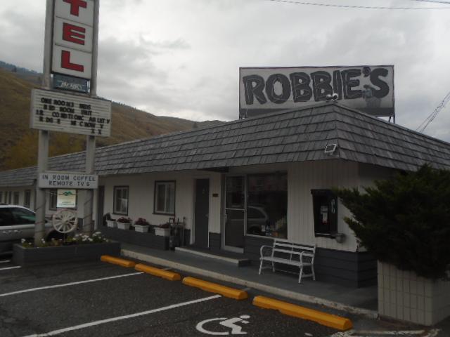 Robbie'S Motel 卡切溪 外观 照片