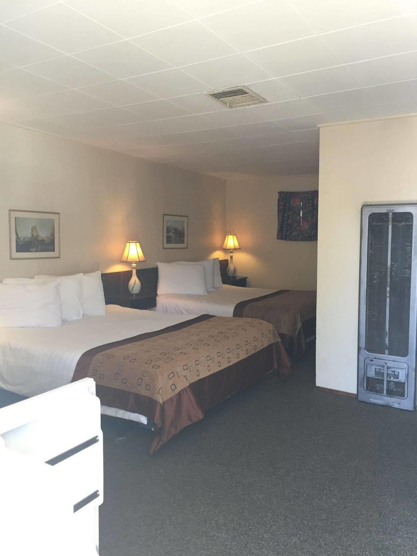 Robbie'S Motel 卡切溪 外观 照片