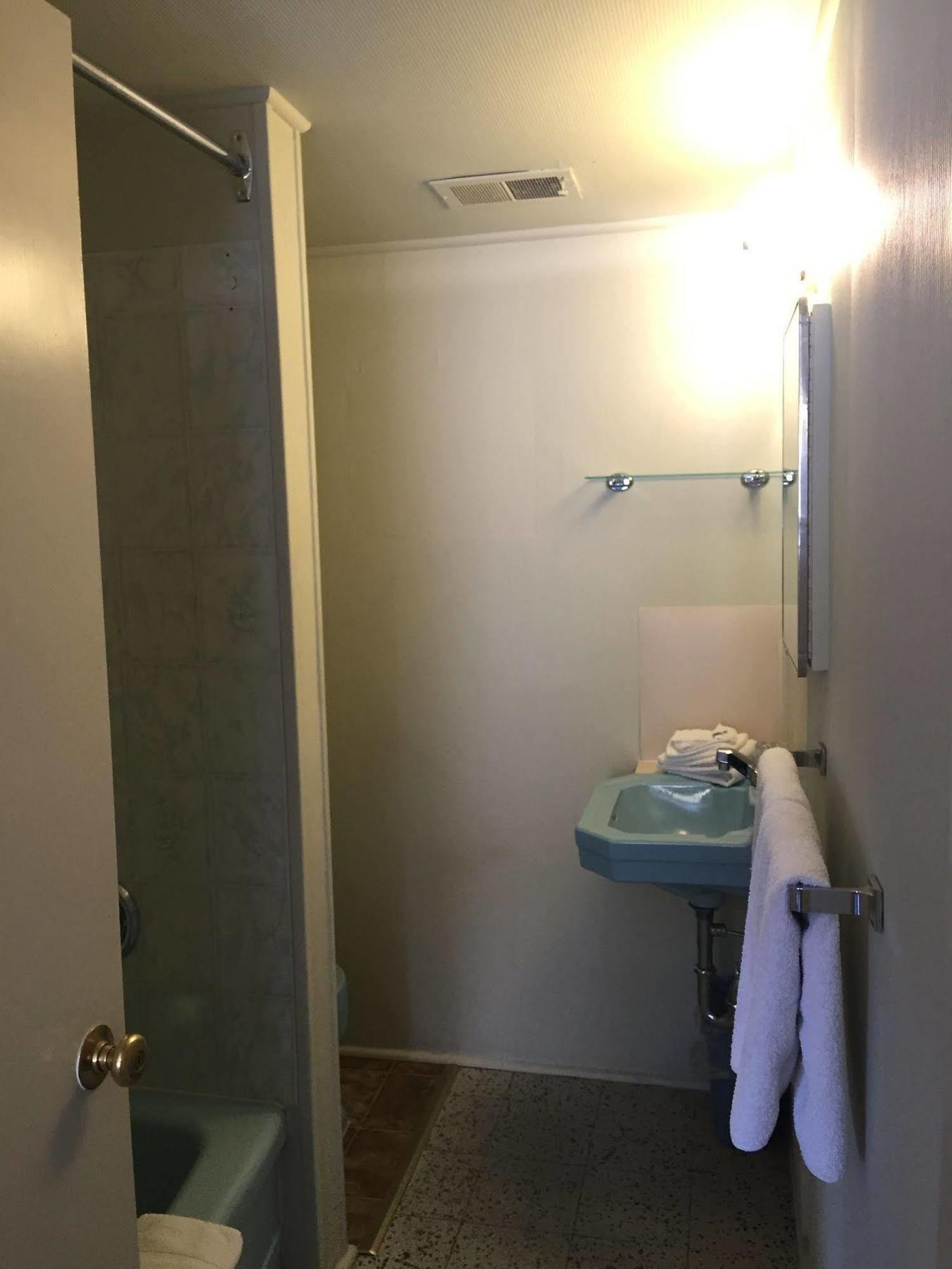 Robbie'S Motel 卡切溪 外观 照片