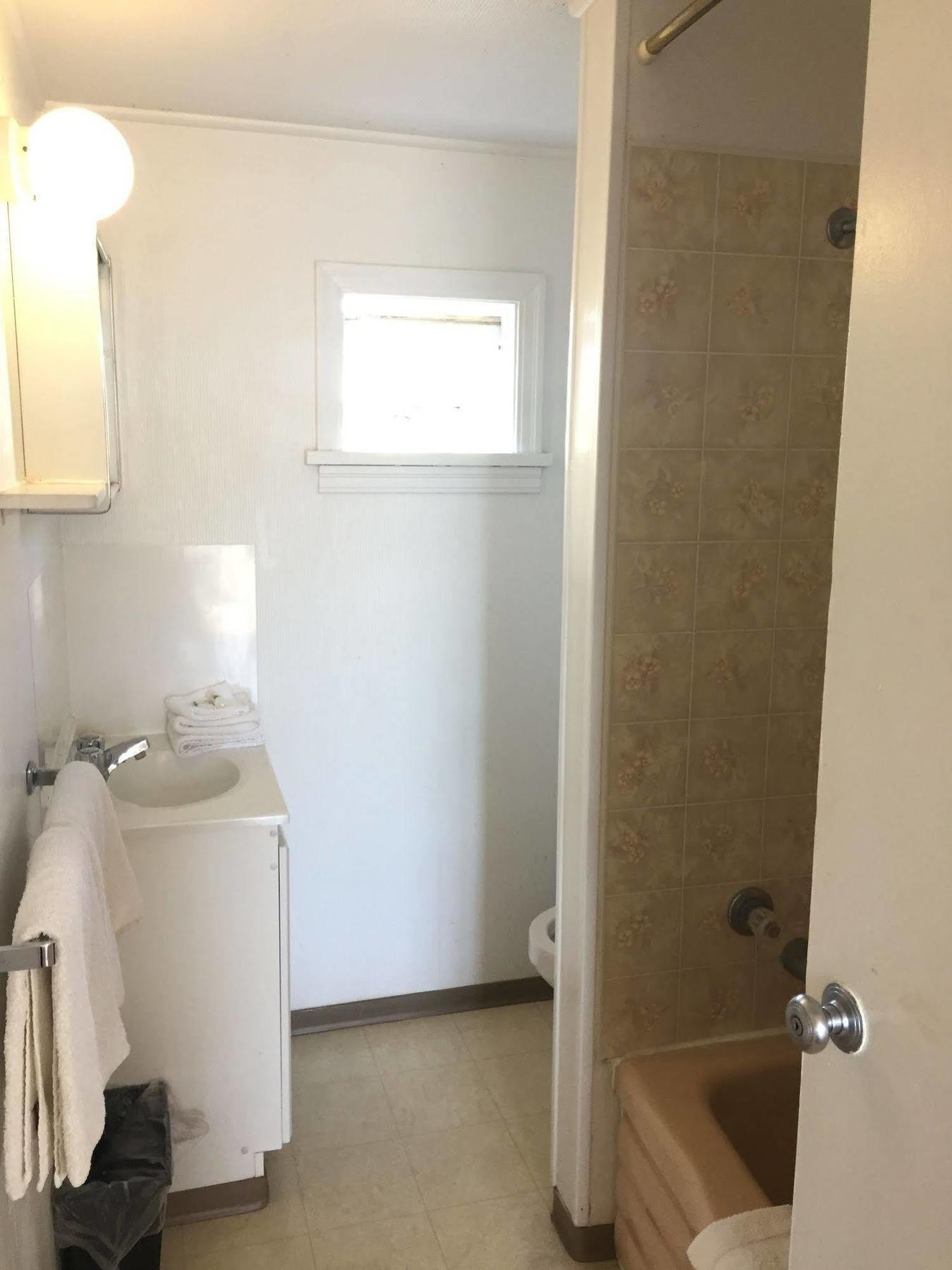 Robbie'S Motel 卡切溪 外观 照片