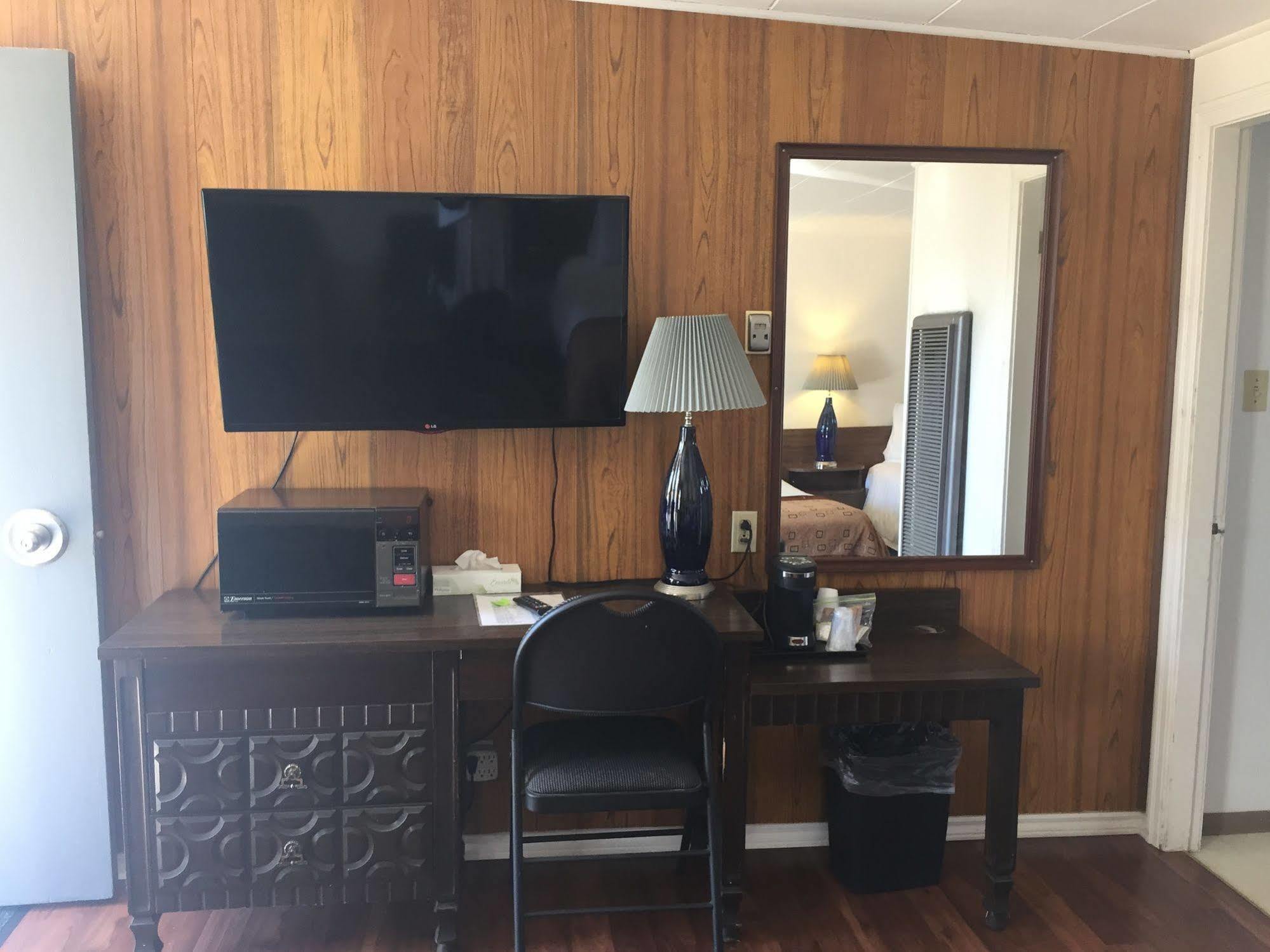 Robbie'S Motel 卡切溪 外观 照片